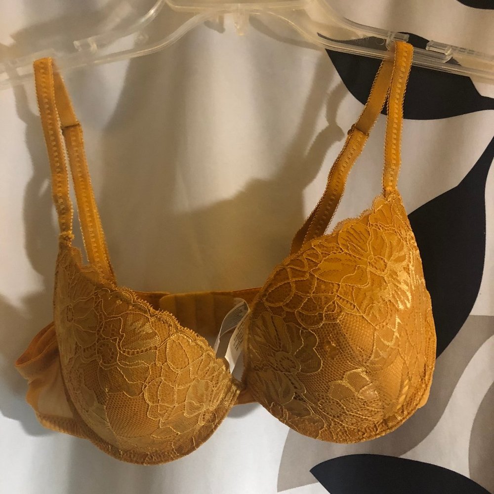 Secret Possessions women gold size 32C pushup Bra